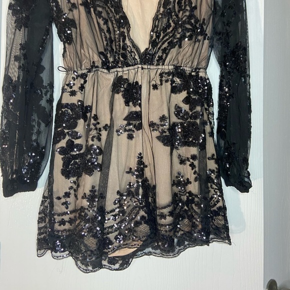 Romper - Picture 2 of 5